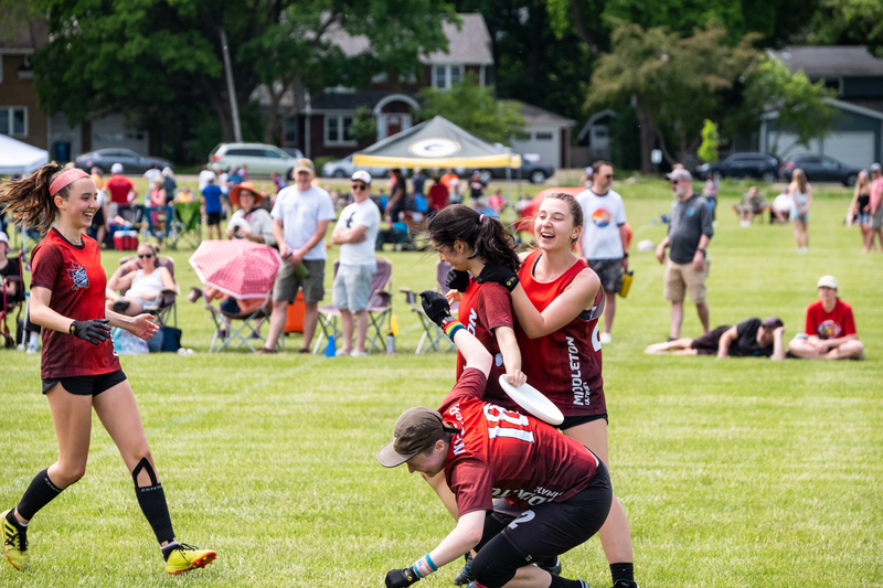 state-champions-girls-non-binary-ultimate-frisbee-team-wins-second